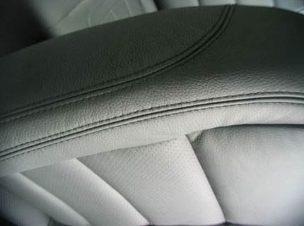 VW Golf - front seat detail