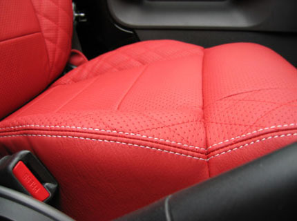 Jeep Wrangler - seat detail